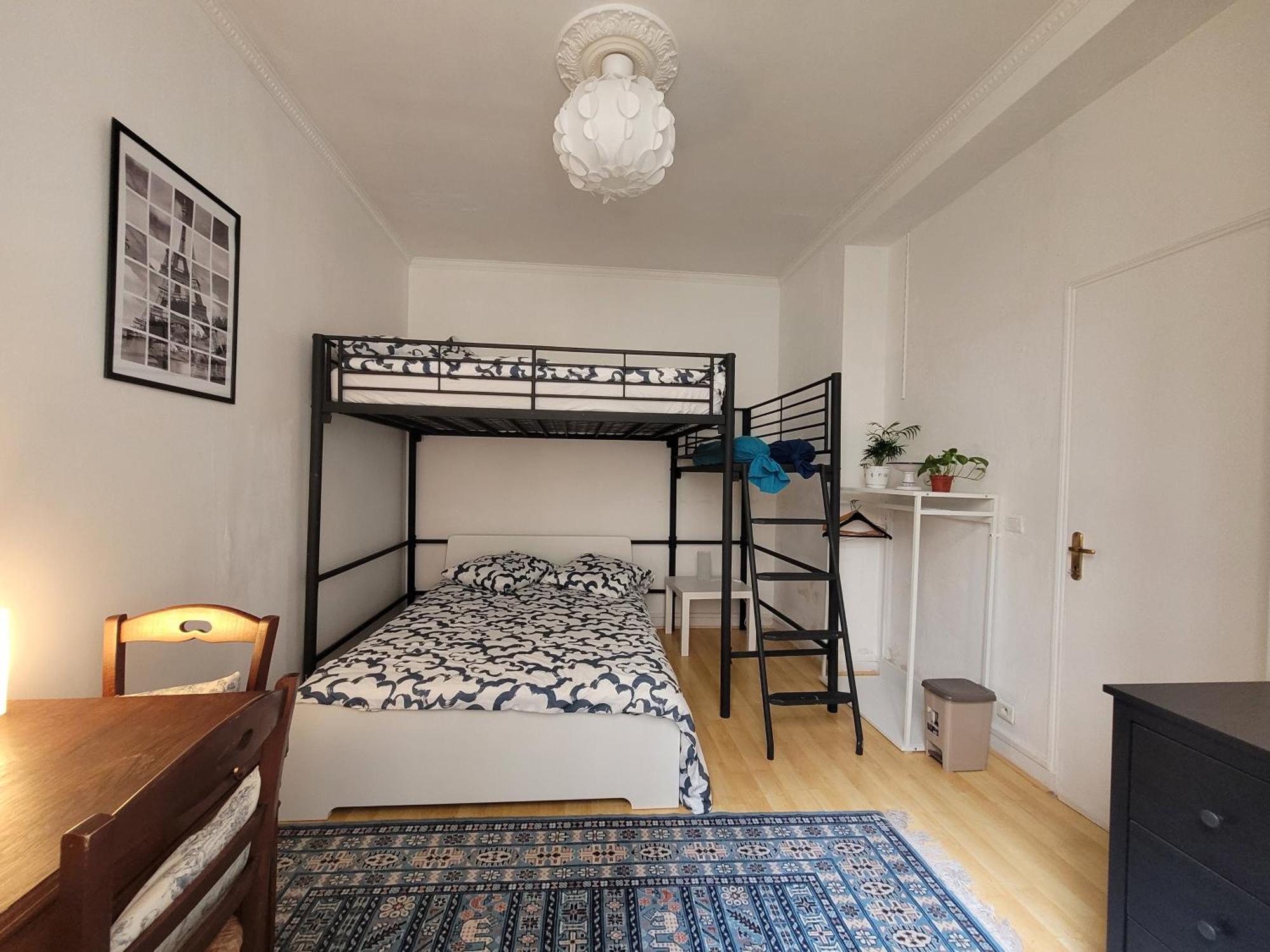 Cozy And Nice Homestay Room - Chambre D'Hote パリ エクステリア 写真